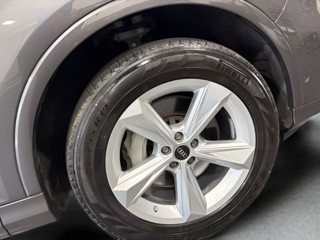 Used 2023 Audi Q7 2.0T Premium Plus w/ Premium Plus Package AWD/4WD image 40