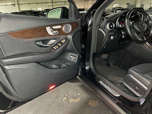 Certified 2019 Mercedes-Benz GLC 350e 4MATIC image 21