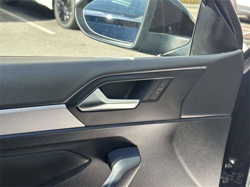 Certified 2022 Volkswagen Jetta S image 11