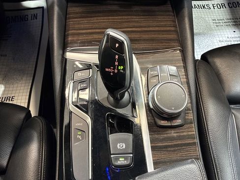 Used 2018 BMW 530e xDrive w/ Premium Package 2 AWD/4WD image 32