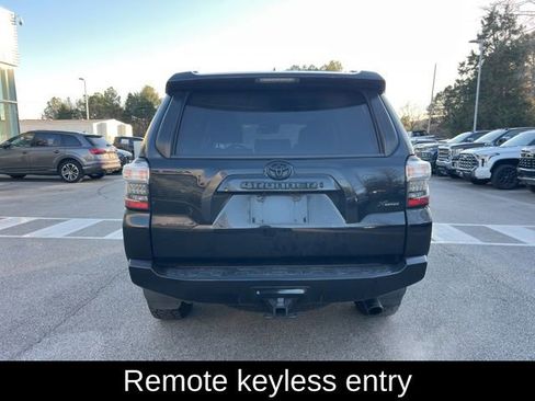 Used 2021 Toyota 4Runner SR5 Premium image 4