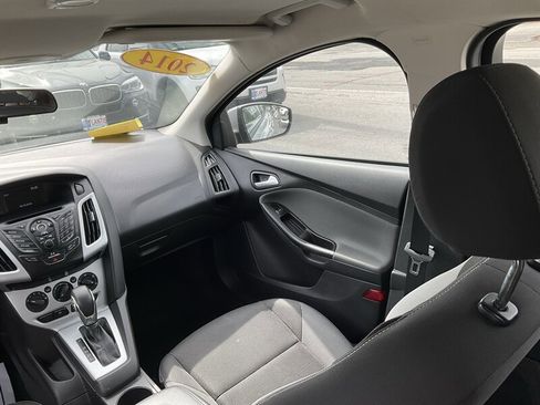 Used 2014 Ford Focus SE FWD image 19