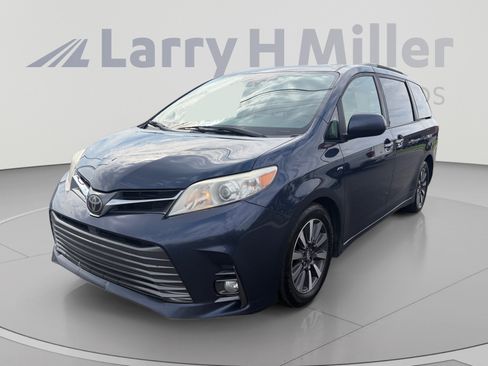 Used 2019 Toyota Sienna XLE AWD/4WD image 1