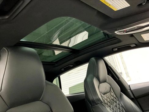 Used 2020 Audi SQ8 Prestige w/ Prestige Package AWD/4WD image 29