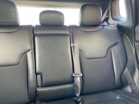 Used 2025 Jeep Compass Trailhawk image 36