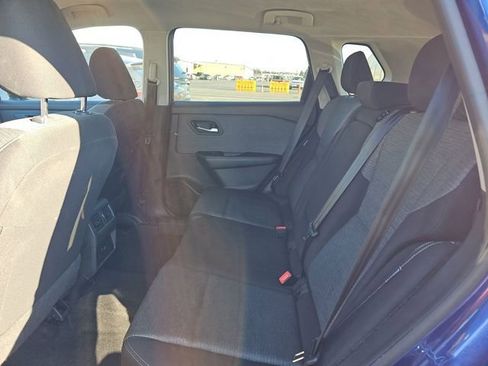 Used 2023 Nissan Rogue SV image 9