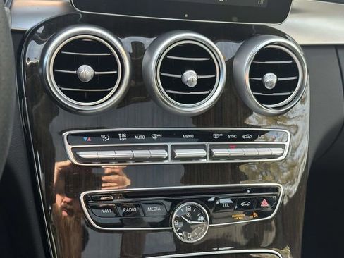 Used 2018 Mercedes-Benz C 300 4MATIC Sedan image 32