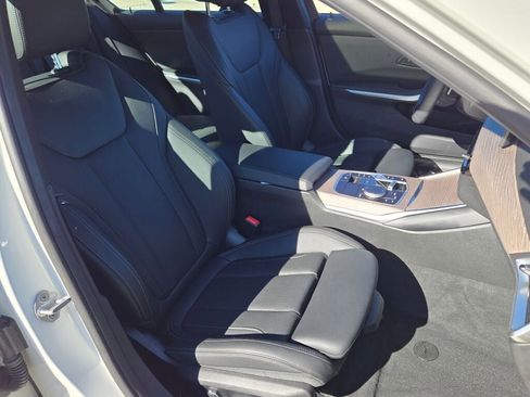 Used 2025 BMW 330i xDrive Sedan image 5