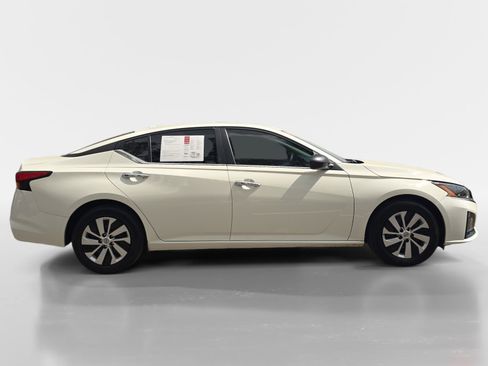 Certified 2025 Nissan Altima 2.5 S FWD image 7