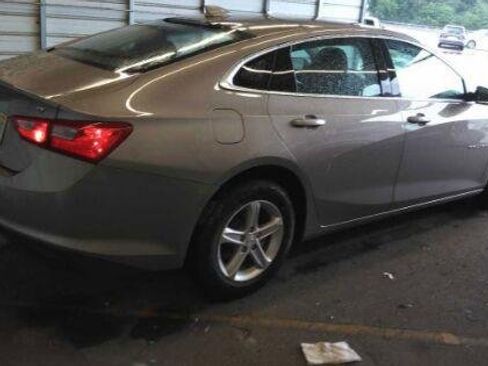 Used 2024 Chevrolet Malibu LT FWD image 3