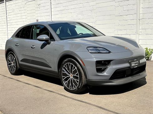 Certified 2025 Porsche Macan Electric image 7