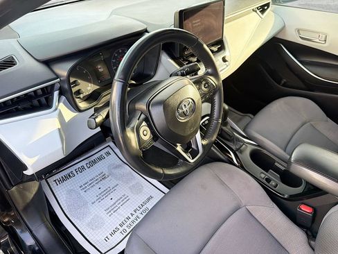Used 2024 Toyota Corolla SE w/ SE Premium Package FWD image 23