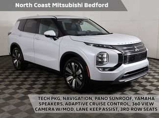 New 2025 Mitsubishi Outlander SE video 1