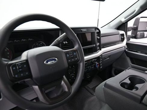 Used 2025 Ford F350 XLT w/ FX4 Off-Road Package AWD/4WD image 23