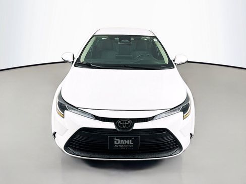 Used 2024 Toyota Corolla LE w/ LE Convenience Package FWD image 3