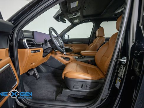 Used 2025 Kia Telluride SX Prestige X-Pro AWD/4WD image 11