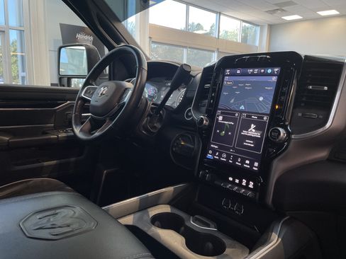 Used 2023 RAM 2500 Laramie AWD/4WD image 17