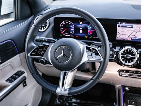 Certified 2025 Mercedes-Benz GLA 250 4MATIC image 13