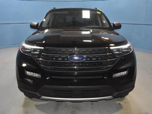 Used 2022 Ford Explorer XLT w/ Equipment Group 202A AWD/4WD image 26