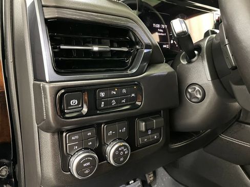 Used 2026 GMC Yukon XL AT4 Ultimate w/ LPO, Floor Liner Package AWD/4WD image 7