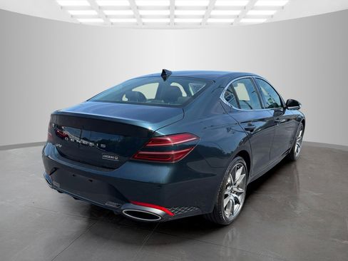 Used 2025 Genesis G70 2.5T RWD image 7