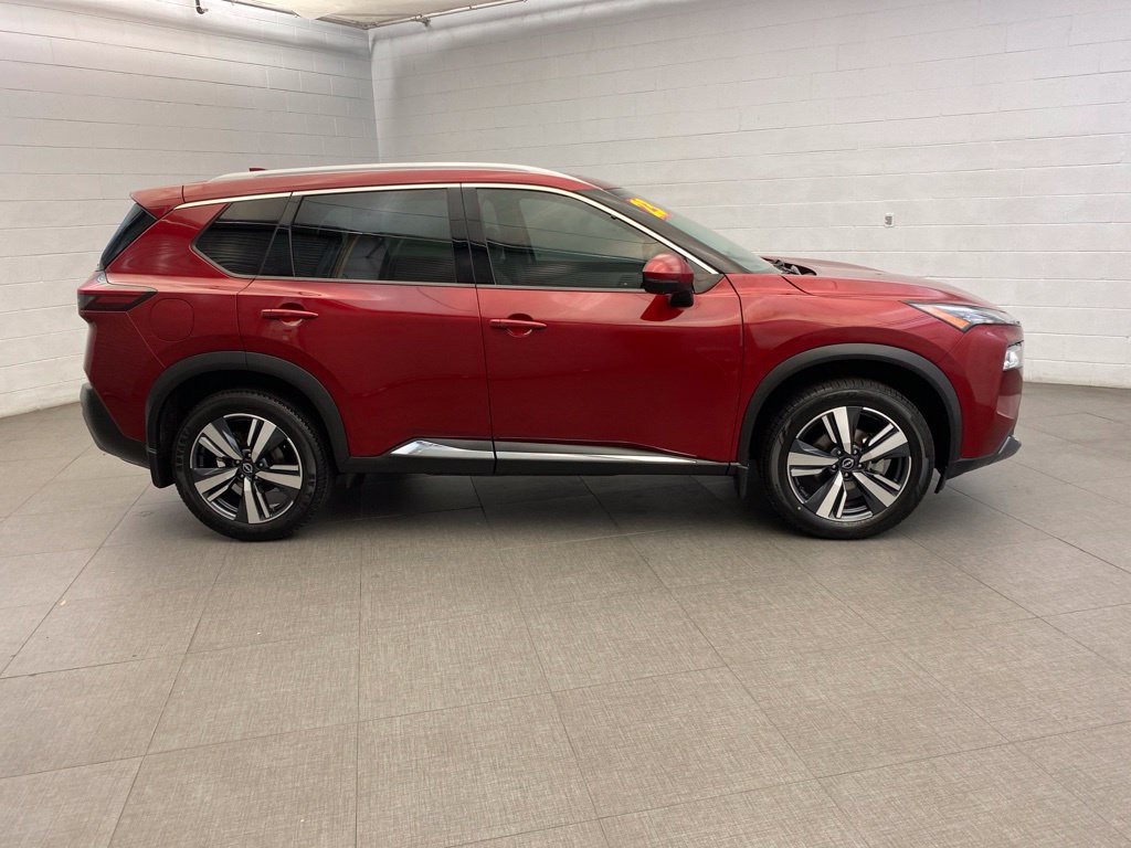Used 2023 Nissan Rogue SL AWD/4WD image 6