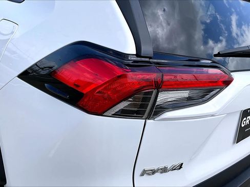 Used 2025 Toyota RAV4 XLE image 27