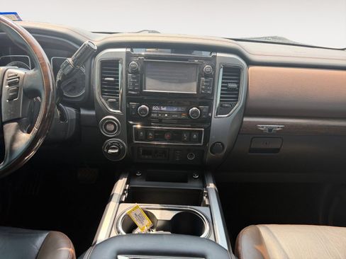 Used 2018 Nissan Titan Platinum Reserve w/ Platinum Utility Package AWD/4WD image 9
