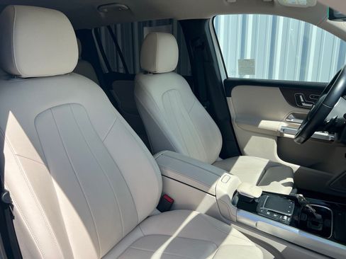 Used 2022 Mercedes-Benz GLB 250 image 21