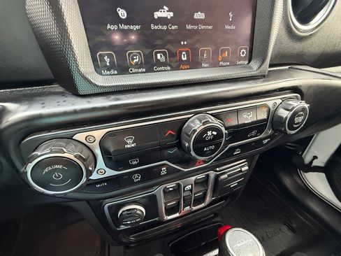 Used 2022 Jeep Gladiator Overland w/ Popular Equipment Package image 33