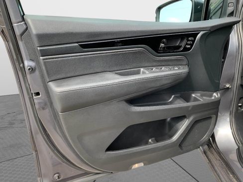 Certified 2024 Honda Odyssey Touring image 11