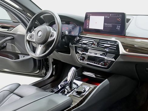 Used 2023 BMW M550i xDrive w/ Dynamic Handling Package AWD/4WD image 35