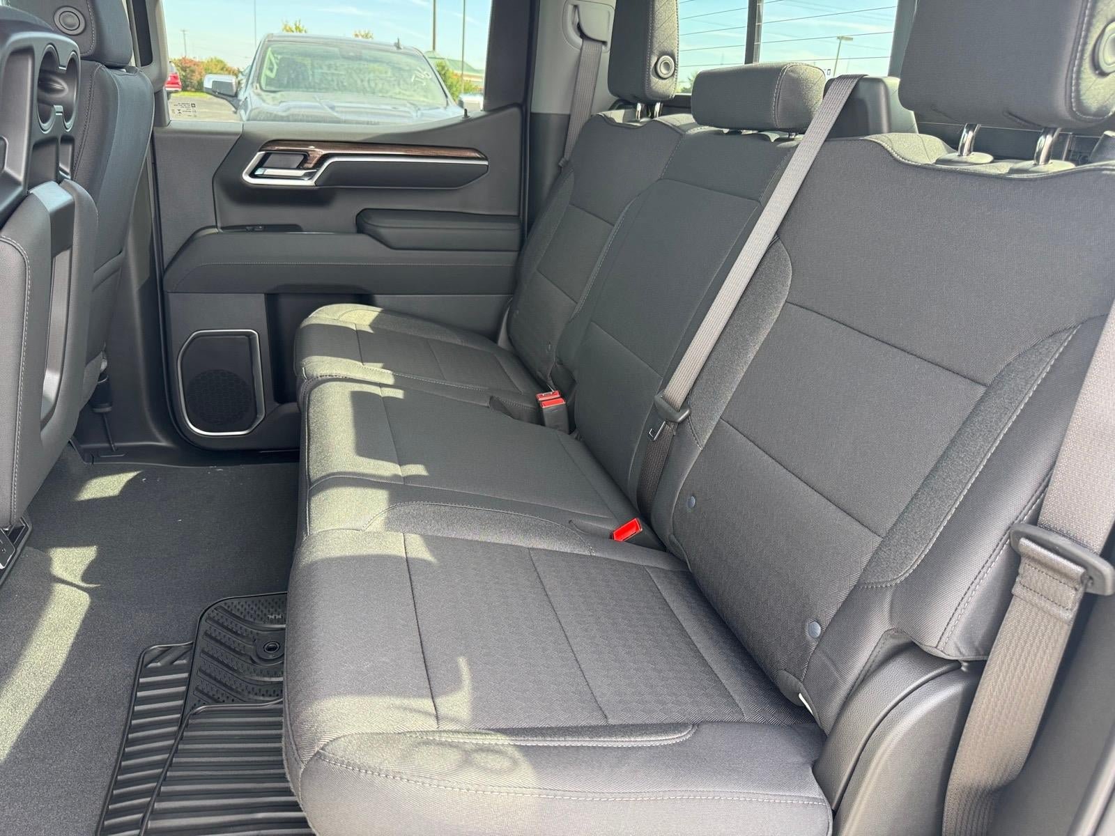 New 2026 Chevrolet Silverado 1500 LT w/ Z71 Off-Road Package AWD/4WD image 6
