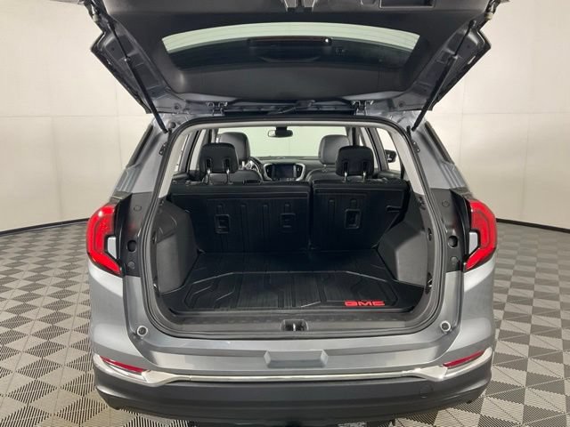 Used 2020 GMC Terrain SLT w/ LPO, Floor Liner Package FWD image 33