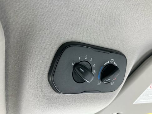 Used 2016 Ford Transit 350 XL RWD image 16