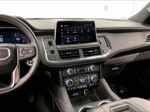 Used 2024 GMC Yukon XL AT4 AWD/4WD image 7