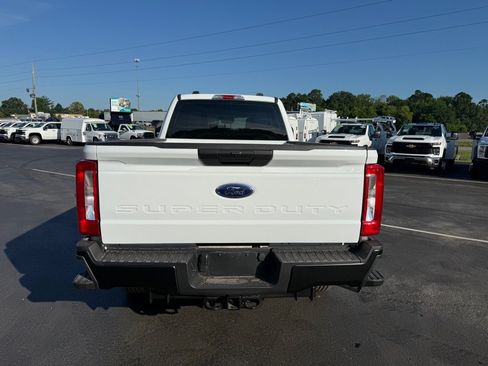 Used 2026 Ford F350 XL w/ Snow Plow/Camper Package AWD/4WD image 4