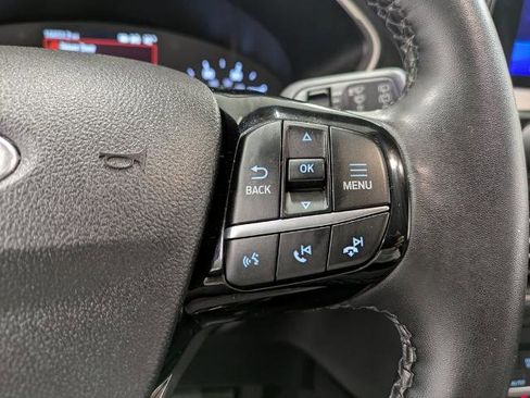 Certified 2022 Ford Escape SE w/ Cold Weather Package image 17