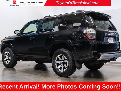 Used 2018 Toyota 4Runner TRD Off-Road Premium AWD/4WD image 5