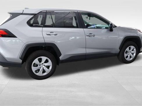 Certified 2025 Toyota RAV4 LE AWD/4WD image 15