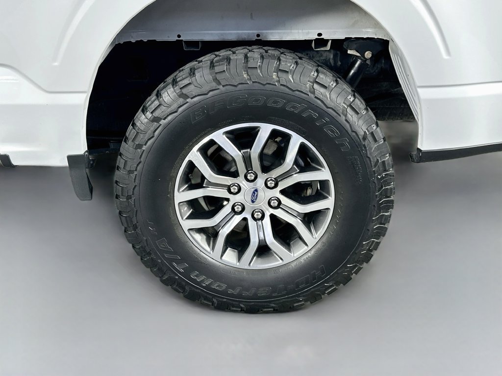 Used 2022 Ford F150 Lariat w/ FX4 Off-Road Package AWD/4WD image 34
