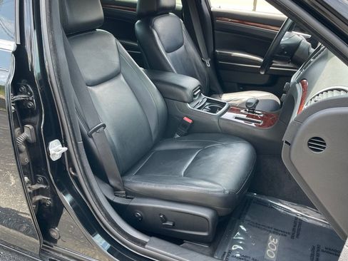 Used 2012 Chrysler 300 Limited RWD image 24