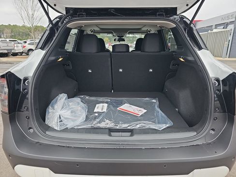 New 2026 Nissan Kicks SV w/ SV Premium Package FWD image 15