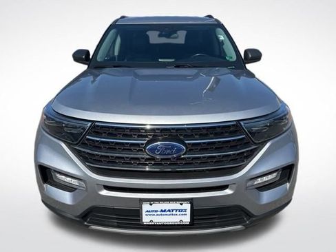 Used 2022 Ford Explorer XLT w/ Equipment Group 202A image 9