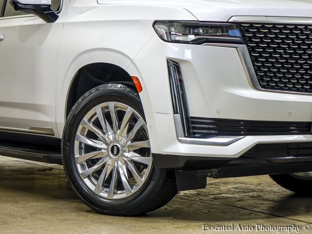 Certified 2022 Cadillac Escalade Premium Luxury w/ Performance Package AWD/4WD image 4