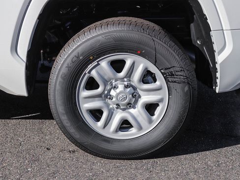 New 2026 Toyota Tundra SR image 11