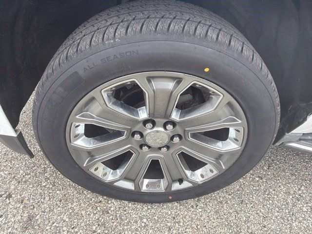 Used 2015 GMC Yukon SLT w/ Open Road Package AWD/4WD image 10
