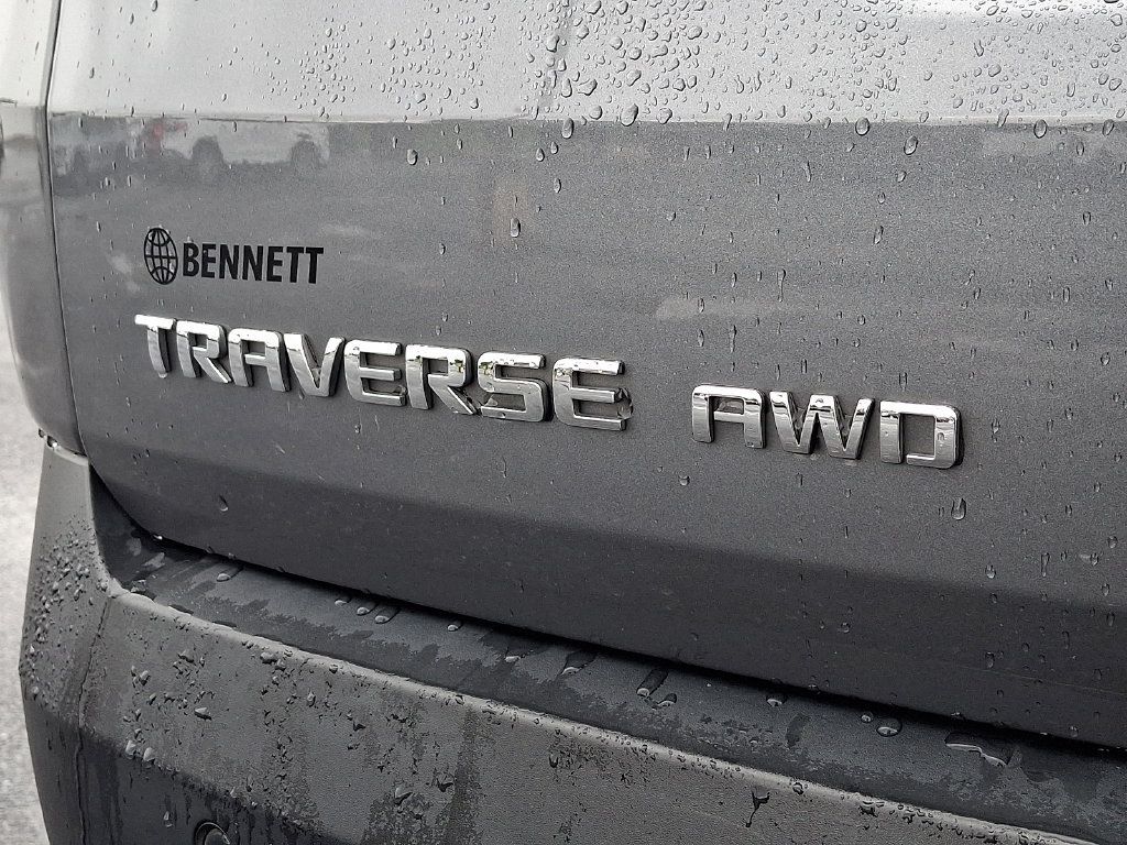 Used 2020 Chevrolet Traverse LT w/ LPO, Floor Liner Package AWD/4WD image 31