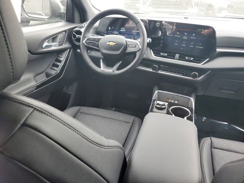 New 2026 Chevrolet Equinox LT w/ Convenience Package II FWD image 12