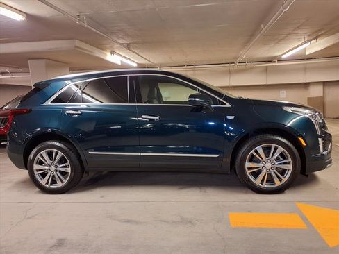 Used 2025 Cadillac XT5 Premium Luxury image 4